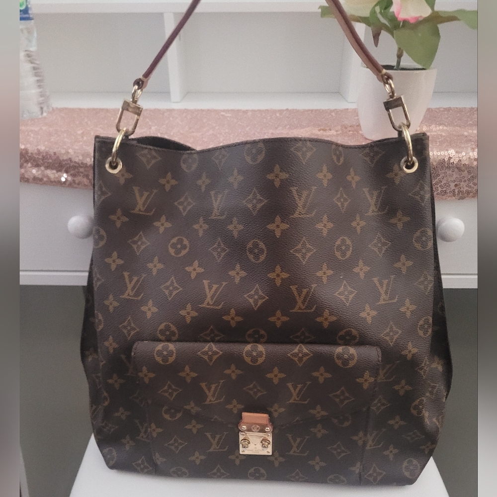 Authentic Louis Vuitton Monogram Metis Hobo Bag